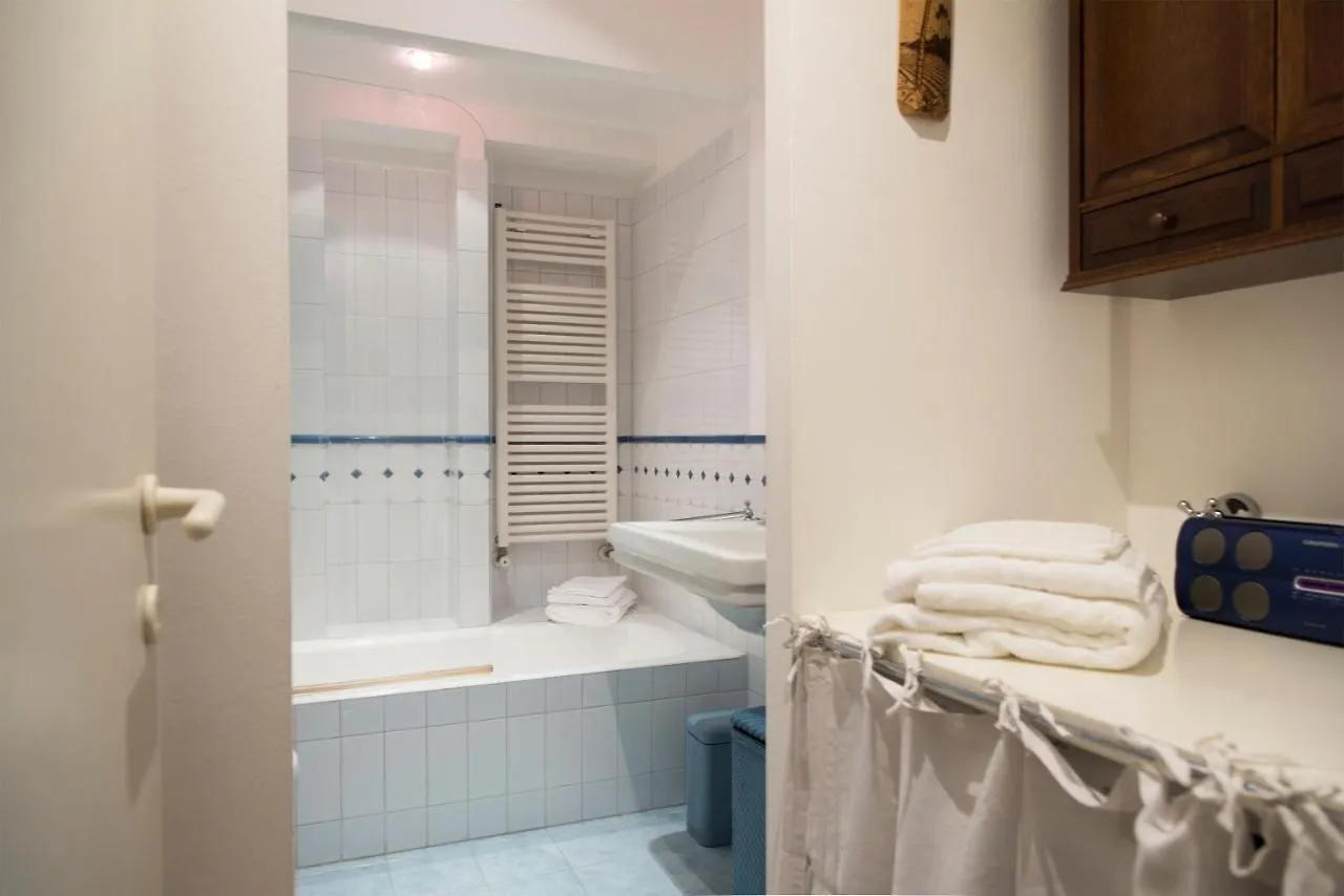 Apartment Youhosty - Coni Zugna G 12 Milan Italy